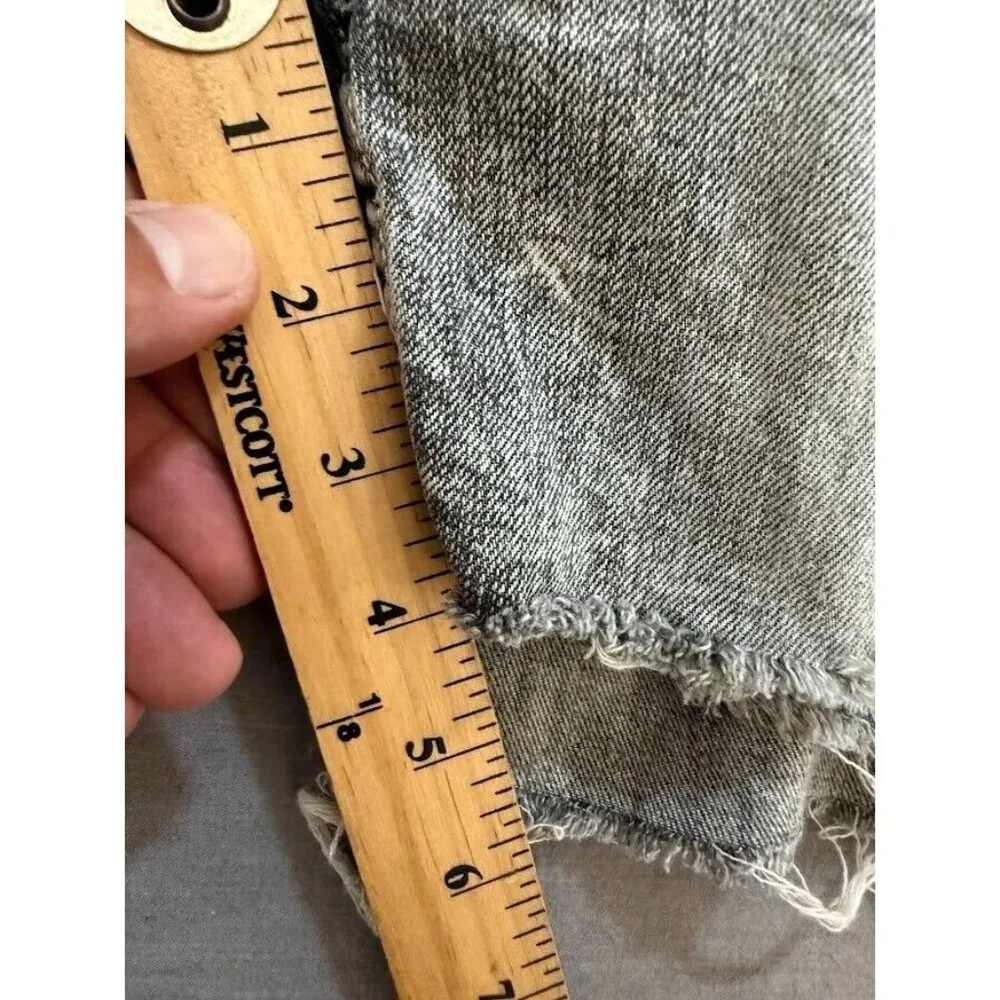 Coogi Cut Off Shorts Womens 32 Gray Denim Raw Hem Button Ladies.‎